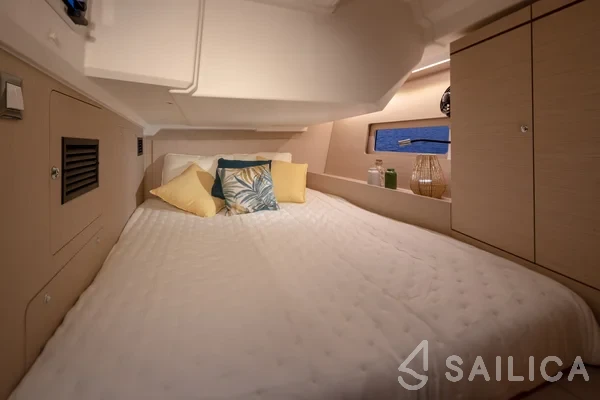 Oceanis 46.1 - Yacht Charter Sailica