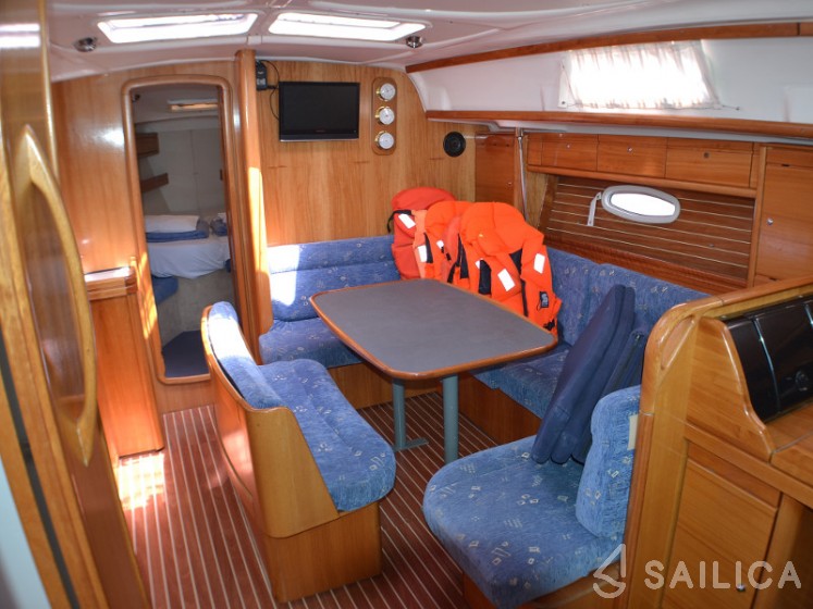 Bavaria 39 Cruiser - Yacht Charter Sailica