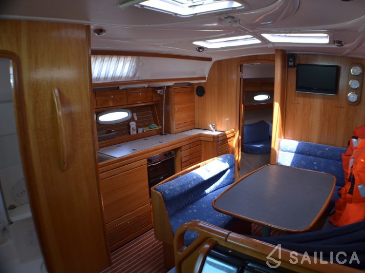 Bavaria 39 Cruiser - Yacht Charter Sailica