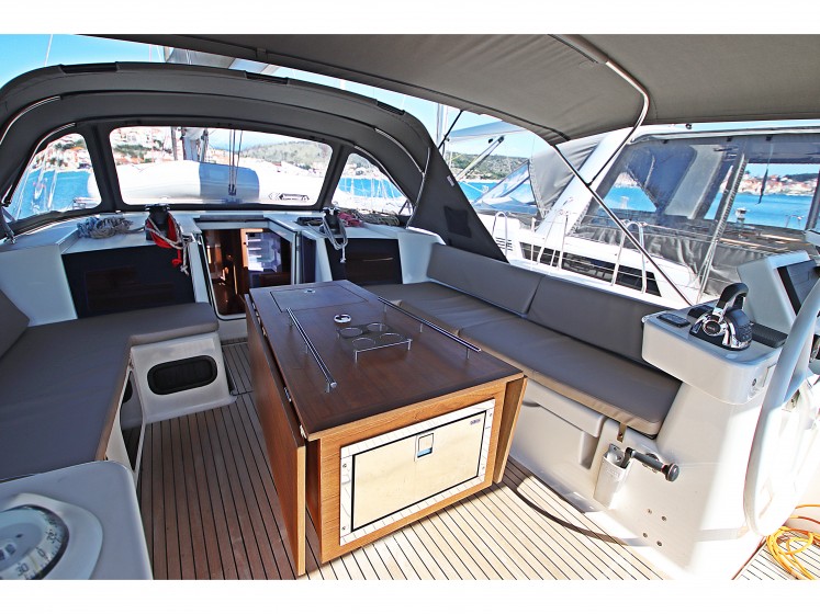 Dufour 56 Exclusive - Yacht Charter Sailica