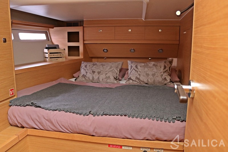 Dufour 56 Exclusive - Yacht Charter Sailica