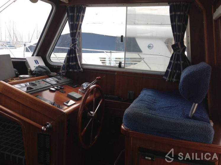 Menorquin 100 - Yacht Charter Sailica