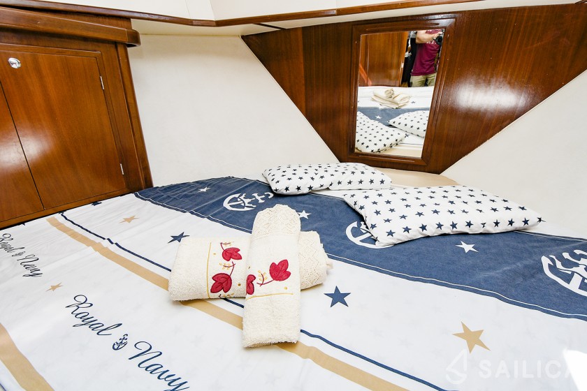 Menorquin 100 - Yacht Charter Sailica