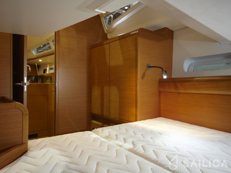 Sun Odyssey 439 - Yacht Charter Sailica