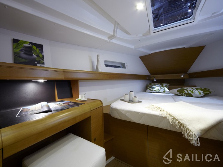 Sun Odyssey 439 - Yacht Charter Sailica