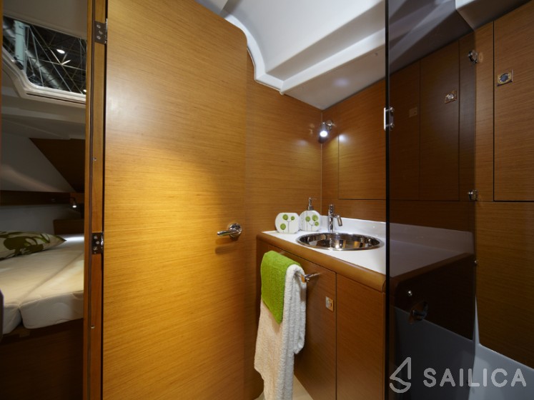 Sun Odyssey 439 - Yacht Charter Sailica