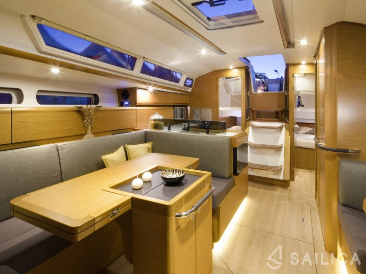 Sun Odyssey 409 - Yacht Charter Sailica