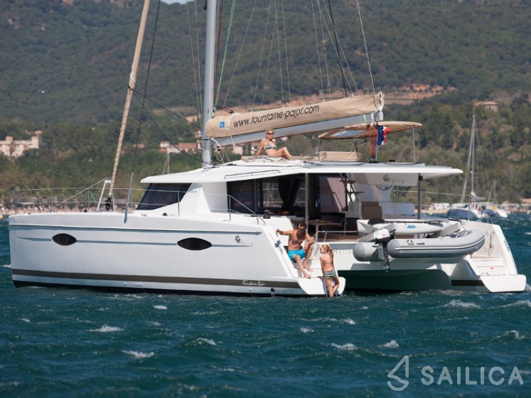 Helia 44 - Yacht Charter Sailica