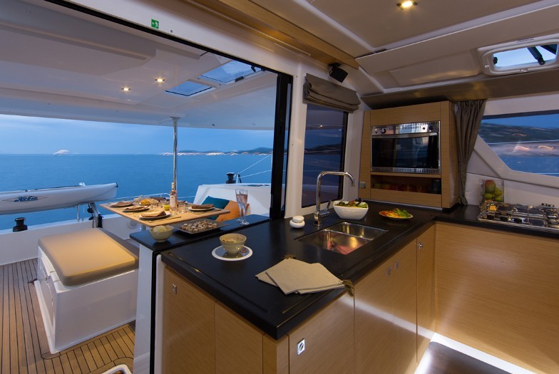 Helia 44 - Yacht Charter Sailica