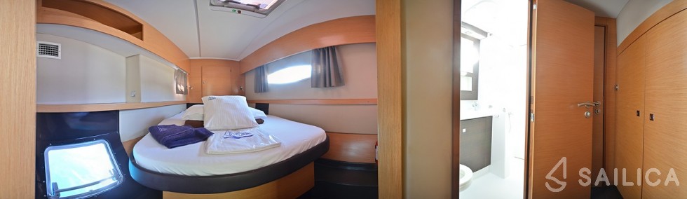 Helia 44 - Yacht Charter Sailica