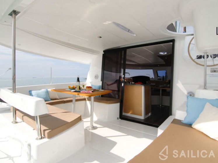 Lipari 41 - Yacht Charter Sailica