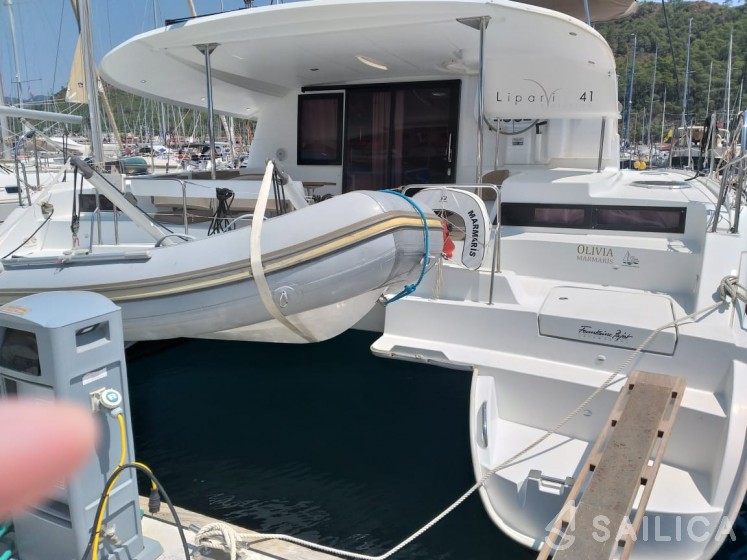 Lipari 41 - Yacht Charter Sailica