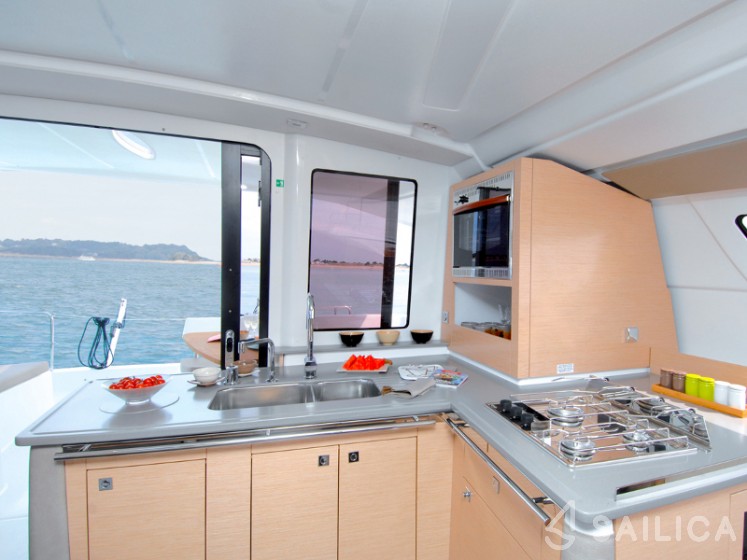 Lipari 41 - Yacht Charter Sailica