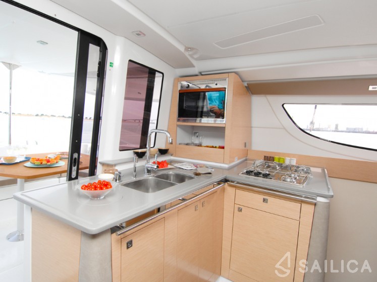 Lipari 41 - Yacht Charter Sailica