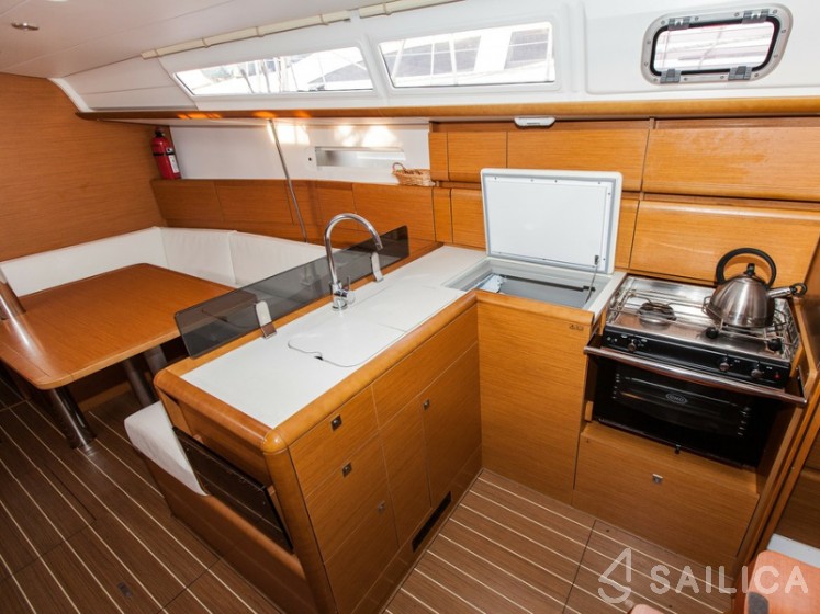 Sun Odyssey 379 - Yacht Charter Sailica