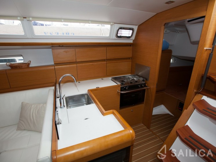 Sun Odyssey 439 - Yacht Charter Sailica