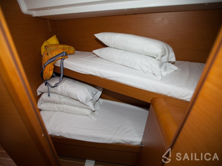 Sun Odyssey 439 - Yacht Charter Sailica