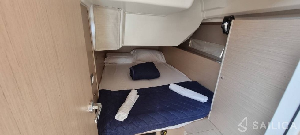 Oceanis 40.1 - Yacht Charter Sailica