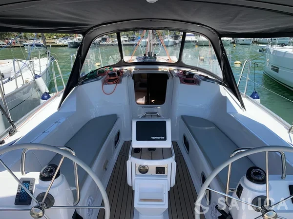 Delta 41 - Yacht Charter Sailica