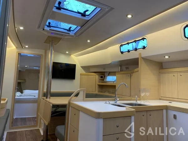 Delta 41 - Yacht Charter Sailica