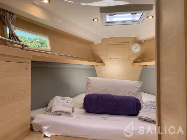 Delta 41 - Yacht Charter Sailica