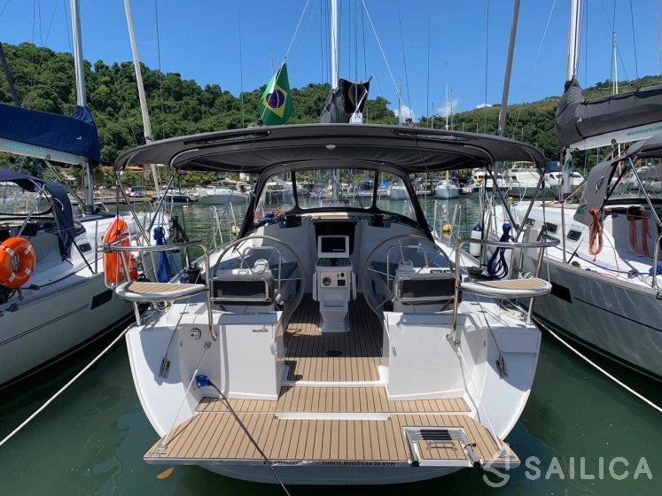 Delta 41 - Yacht Charter Sailica