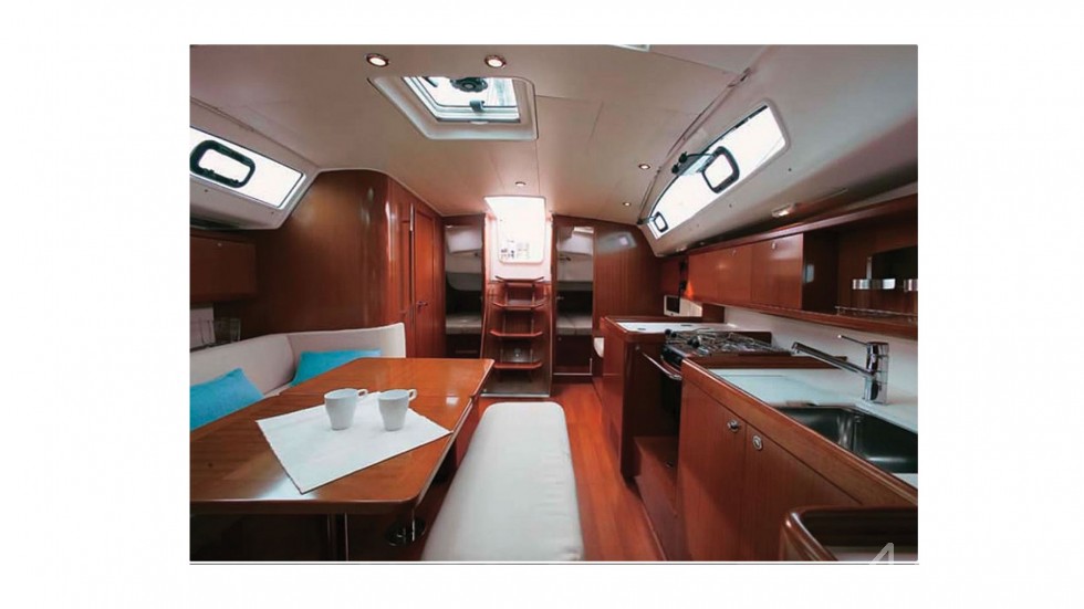 Oceanis 40 - Yacht Charter Sailica