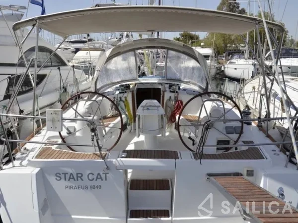 Oceanis 43 - Yacht Charter Sailica