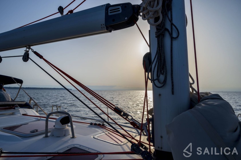 Bavaria 46 Cruiser - Yacht Charter Sailica