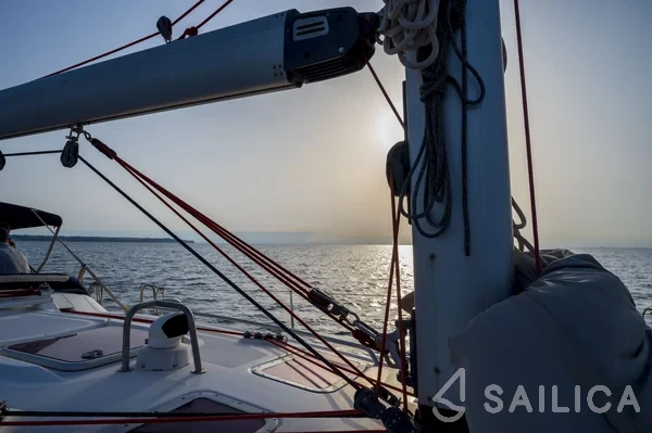 Bavaria 46 Cruiser - Yacht Charter Sailica