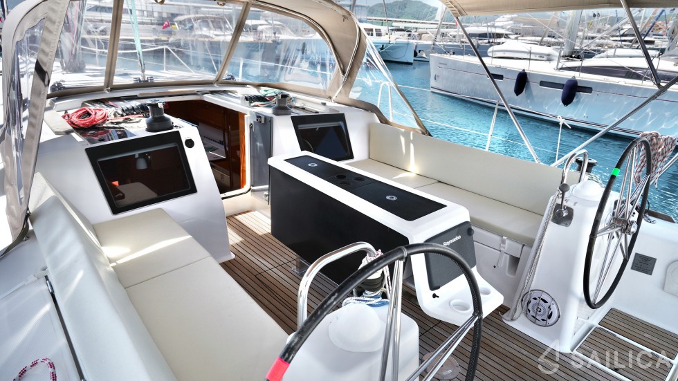 Dufour 460 GL - Yacht Charter Sailica