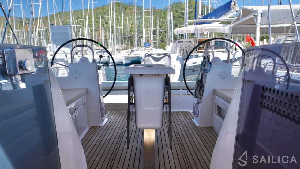 Dufour 460 GL - Yacht Charter Sailica