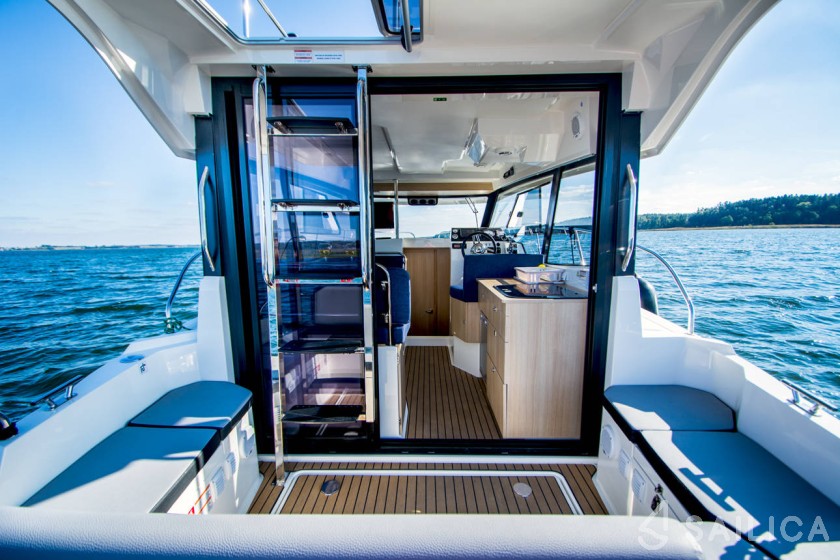 Balt 1018 - Yacht Charter Sailica