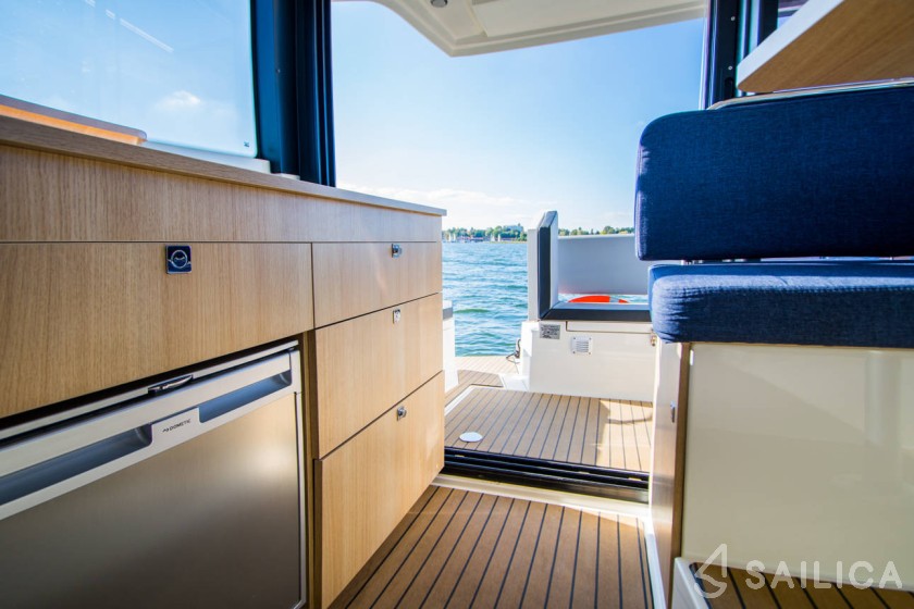 Balt 1018 - Yacht Charter Sailica