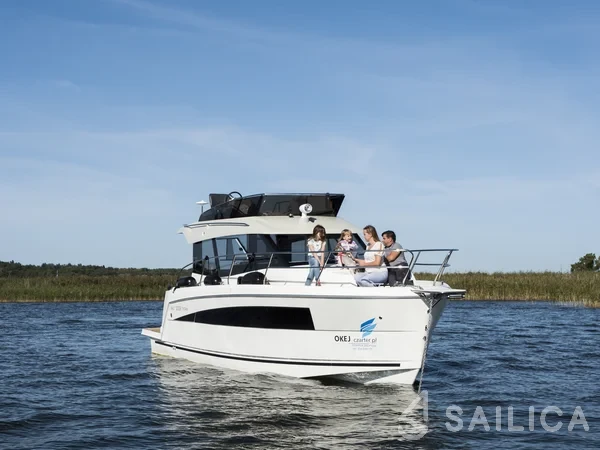 Balt 1018 - Yacht Charter Sailica