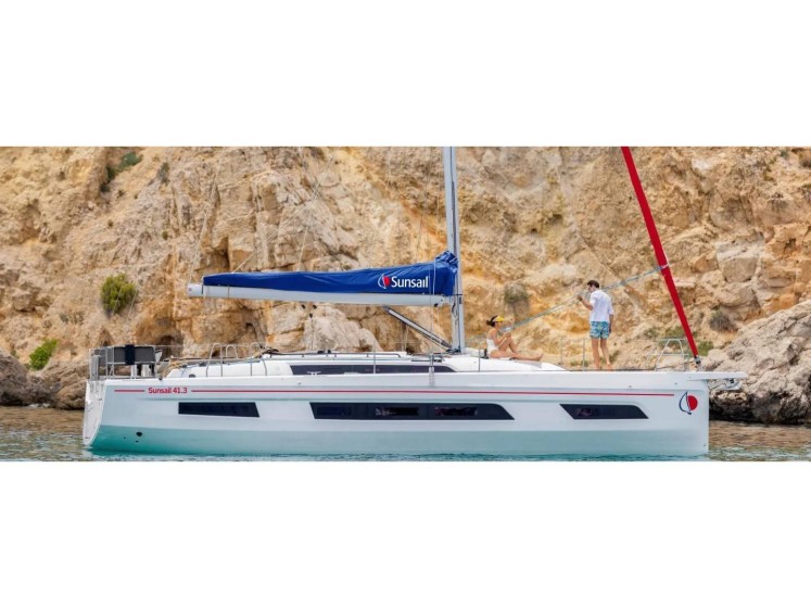 Dufour 41 - Yacht Charter Sailica
