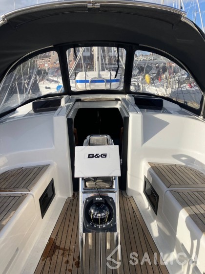 Hanse 348 - Yacht Charter Sailica