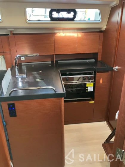 Hanse 348 - Yacht Charter Sailica