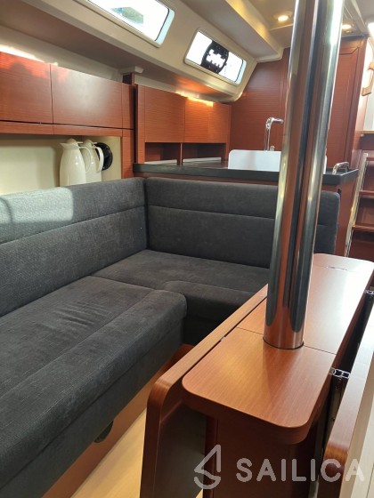 Hanse 348 - Yacht Charter Sailica