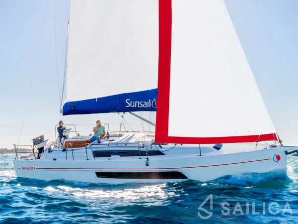 Dufour 37 - Yacht Charter Sailica