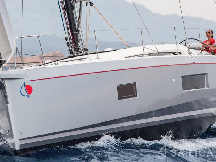 Oceanis 51.1 - Yacht Charter Sailica