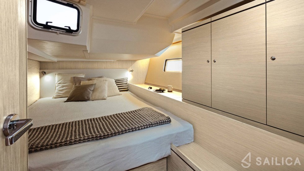 Oceanis 51.1 - Yacht Charter Sailica