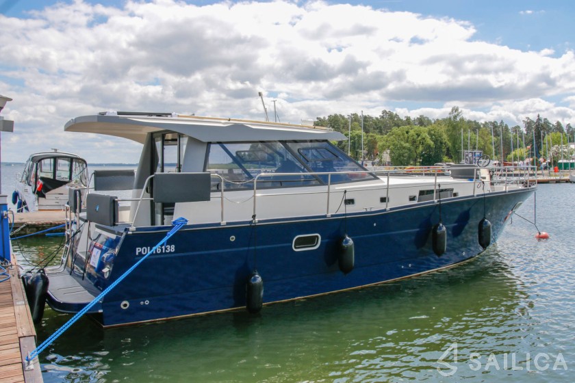 Nautika 1300  - Yacht Charter Sailica