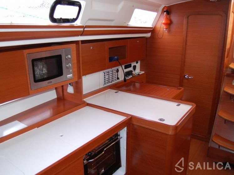Dufour 375 Grand Large - Yacht Charter Sailica