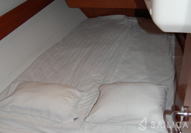 Dufour 375 Grand Large - Yacht Charter Sailica