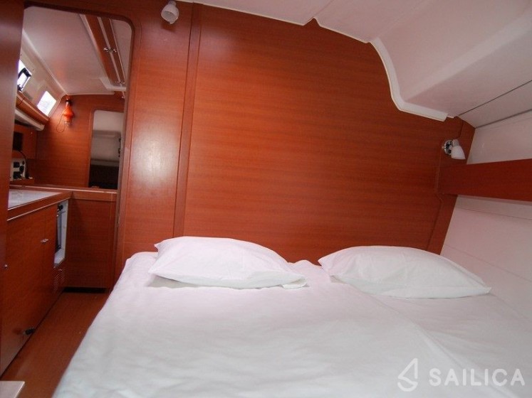 Dufour 375 Grand Large - Yacht Charter Sailica