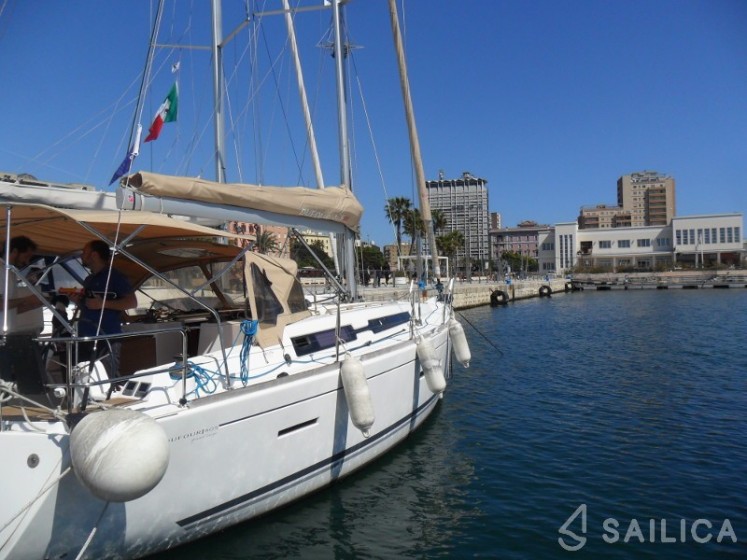 Dufour 405 - Yacht Charter Sailica