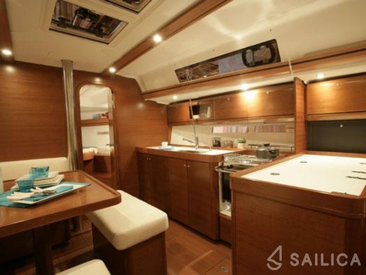 Dufour 405 - Yacht Charter Sailica