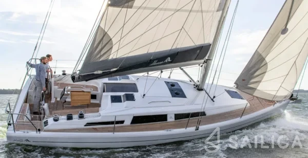 Hanse 348 - Yacht Charter Sailica