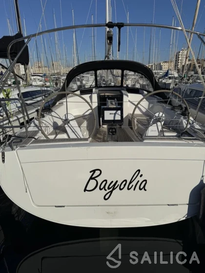 Hanse 348 - Yacht Charter Sailica